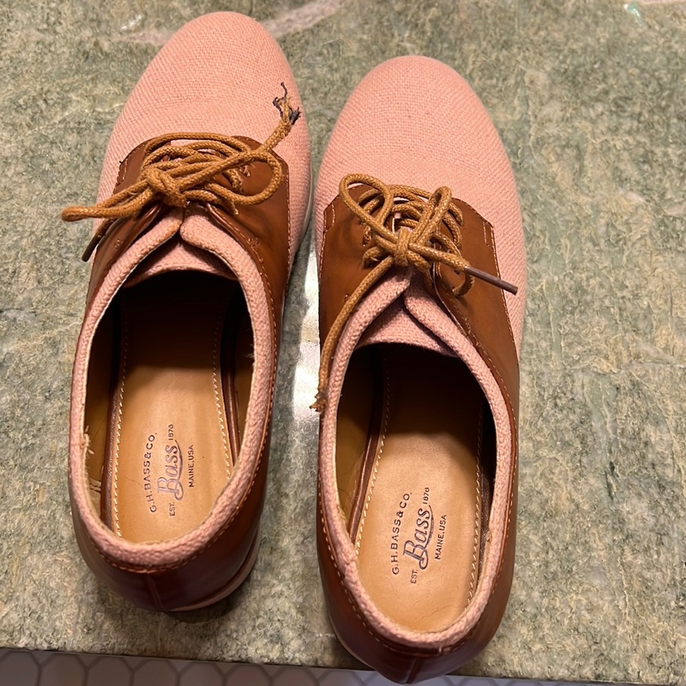 Pink shoes